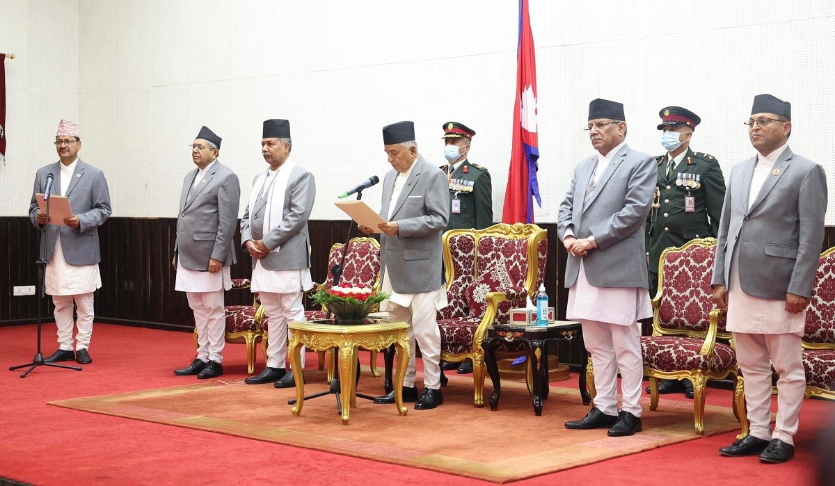 परराष्ट्र मन्त्री साउदद्वारा शपथ ग्रहण