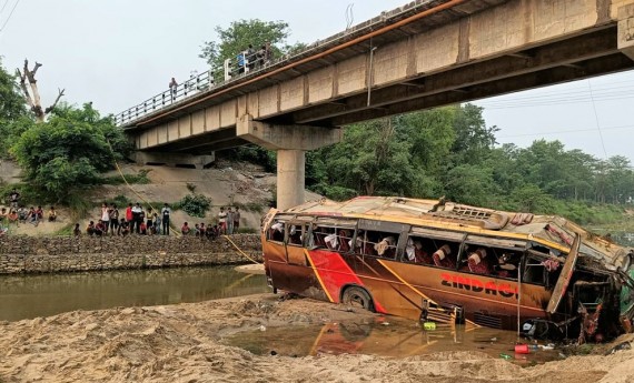 रुपन्देहीमा भएको बस दुर्घटनामा ९ जनाको मृत्यु