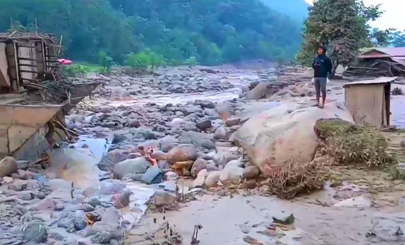 सङ्खुवासभामा बाढीले बगाउँदा १ जनाको मृत्यु, १७ जना सम्पर्कविहीन