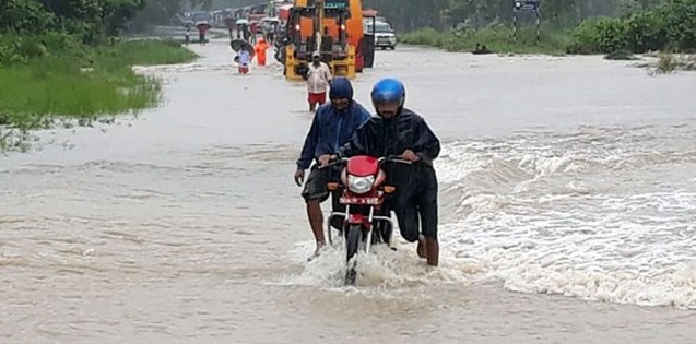 अपडेट : बाढी र पहिरोका कारण मृत्यु हुनेको संख्या ५० पुग्यो